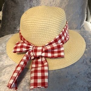Red gingham straw hat.